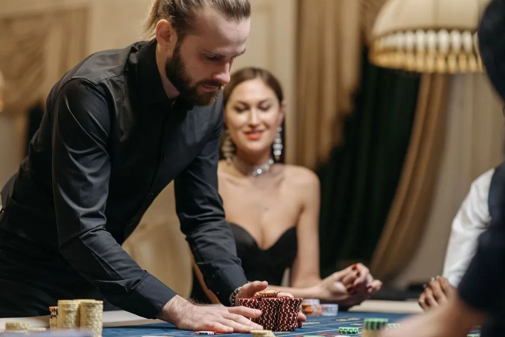 Zarevornresorthall Limited Casino-Hotel Night Entrance